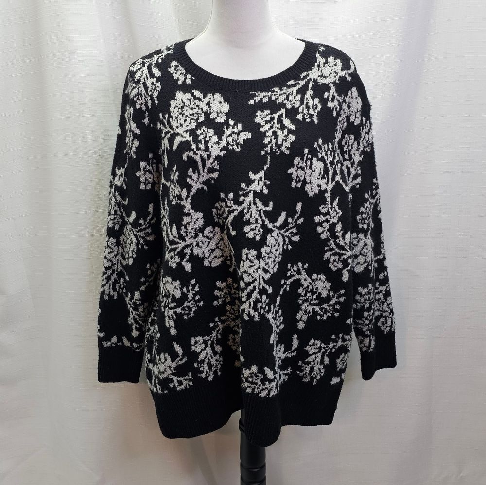 Croft & Barrow Black Metallic Floral Sweater Size 1X